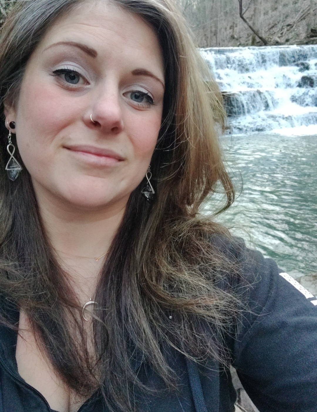 Please upload a JPG or PNG of a picture of you that we can use in the show. We prefer a headshot or something that clearly shows your face. Please make sure it's high enough resolution for print.