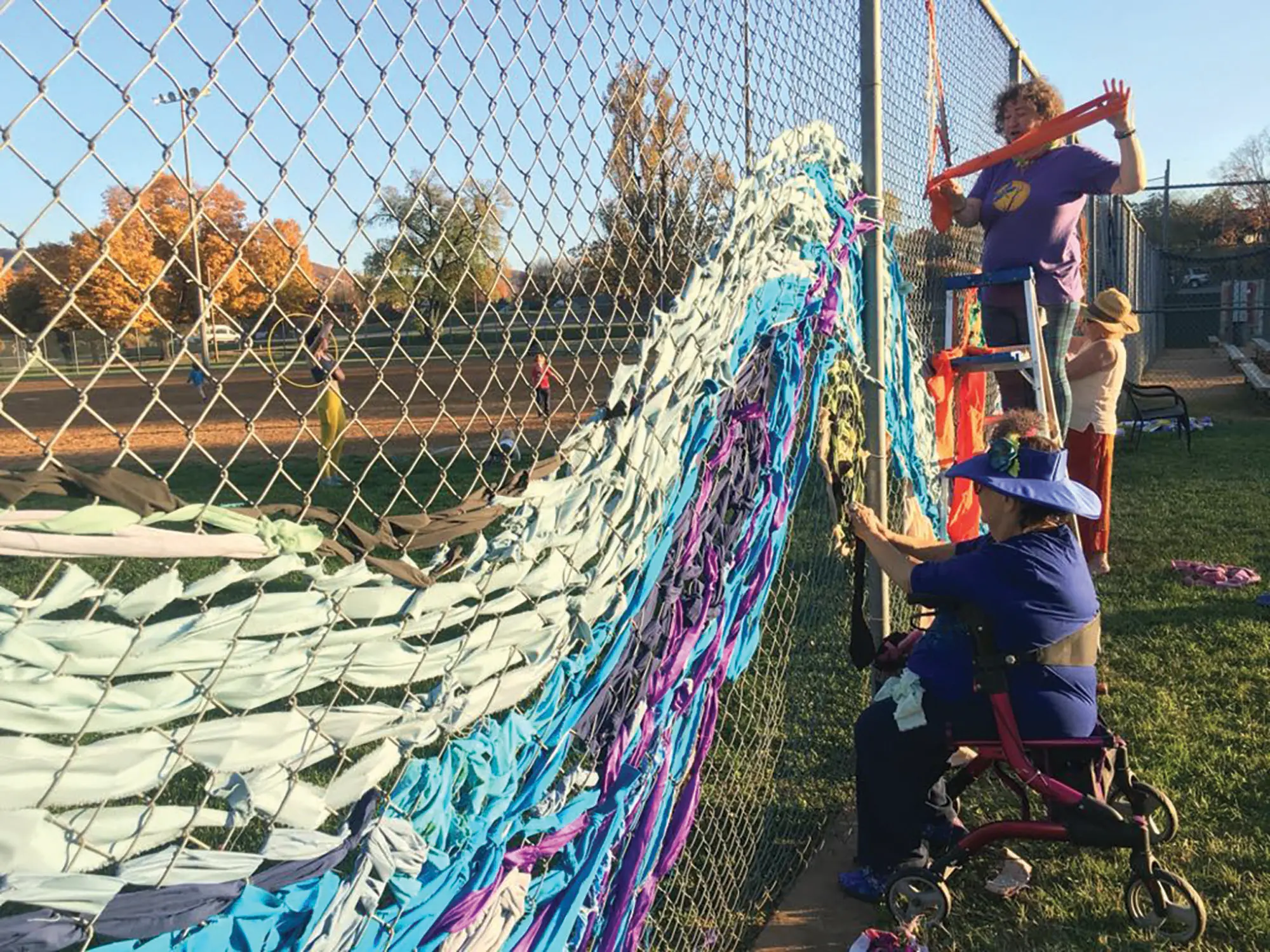 Weaving in Unity: Bringing Neighbors Together